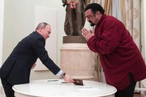 Неудачный снимок Путина рассмешил интернет-пользователей