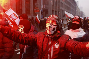 Украина отреагировала на сожжение флага в Польше