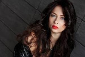 Настасья Самбурская изменилась до неузнаваемости