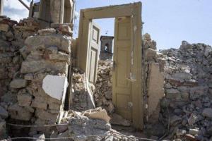 Последствия землетрясения в Италии: тысячи людей оказались на улице, исторические памятники разрушены