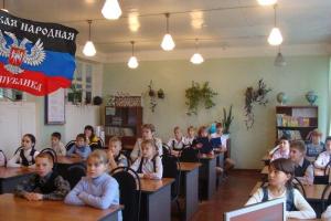 Украина намеренно стирается из сознания донбасских школьников: детям промывают мозги "великой историей России"