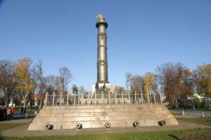 В Полтаве около Монумента Славы прогремел взрыв