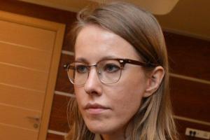 Скандальная блогер Лена Миро предложила Ксении Собчак съездить в ночной клуб с "маленьким гаденышем"