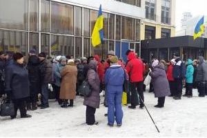 В Киеве тысячи протестующих огромной колонной идут по Грушевского, к центру экстренно прибыли усиленные наряды полицейских