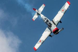 В России участвующий в параде самолет утонул в реке