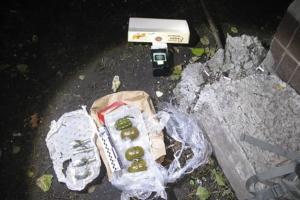 У Києві двоє чоловіків продавали гранати 
