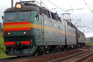 Во Львове мужчина чудом остался жив, попав под поезд