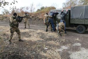 На границе между РФ и "ДНР" произошла стрельба, есть раненые