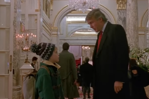 В сети набирает популярность ролик с эпизодическими ролями Трампа в Кино