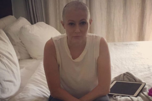 Шеннен Доэрти продолжает борьбу с раком: звезда поделилась подробностями лечения