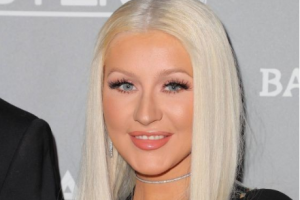 Пластика изменила Кристину Агилеру до неузнаваемости: поклонники умоляют звезду остановиться