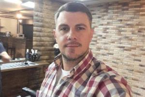 Актер из сериала "Счастливы вместе" попал в ДТП