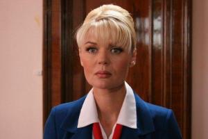 Телеведущая Юлия Меньшова показала лицо без макияжа