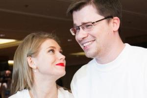 Шоумен Гарик Харламов признался, за что полюбил свою супругу