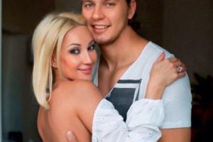 Телеведущая Лера Кудрявцева показала «личного косметолога»