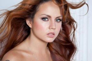 Певица МакSим написала книгу о своей жизни