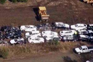 В США грузовой поезд сошел с рельсов: повреждены около 120-ти автомобилей BMW