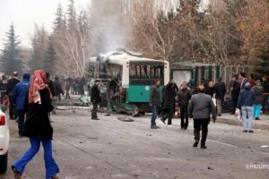 В результате взрыва в Турции погибли 13 военных