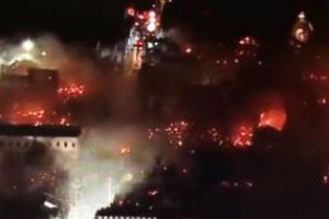 В японском городе загорелся ресторан: огонь охватил 140 зданий