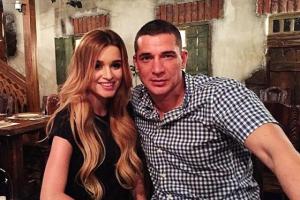 Поклонники телеведущей Ксении Бородиной подозревают, что ее супруг подал на развод