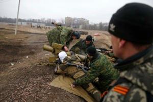 Боевики "ЛНР" обстреляли из гранатометов рыбаков, ранены до десятка человек