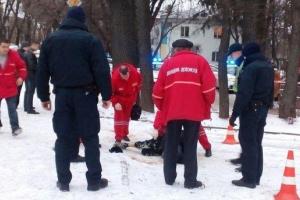 В Хмельницком полицейские застрелили мужчину, который бросался с заточкой на прохожих
