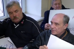 В Луганской области неизвестные в масках захватили завод 