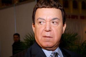 Выяснилось, что в разбившемся самолете должен был лететь Кобзон