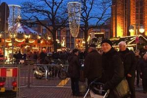 Сергей Безруков гастролирует со своей пятимесячной дочкой