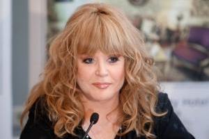 Певица Алла Пугачева рассказала, на кого похожа ее маленькая дочь Лиза