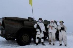 Бойцы АТО продолжают "зачищать" боевиков в Докучаевске: опубликовано видео ночного боя