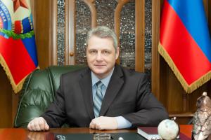 В "ЛНР" главарь боевиков Плотницкий отправляет в отставку "премьер-министра" Сергея Козлова