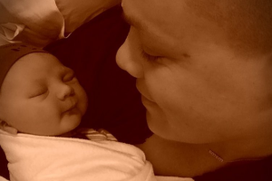 Певица Пинк показала новорожденного сына