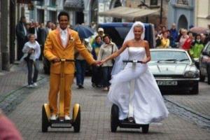 Как удивить всех на свадьбе: 18 оригинальных идей для кортежа