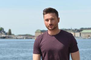 Певец Сергей Лазарев показал пикантный снимок с Верой Брежневой