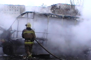 В Сумах произошел жуткий пожар: огонь полностью уничтожил маршрутку