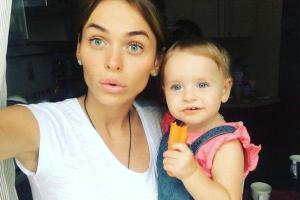 Анна Хилькевич показала фанатам фото с дочерью