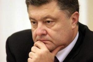 Президента Порошенко призвали сохранить в Украине празднование Международного женского дня