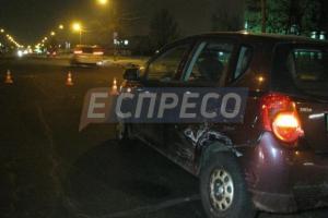 В Киеве водитель сбил девушку-полицейскую во время оформления ДТП