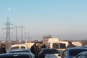 На блокпостах "ДНР" огромные очереди