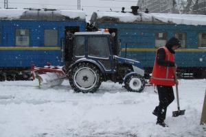 Железнодорожники продолжают ликвидацию последствий снегопада