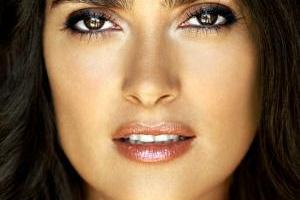 Сальма Хайек неожиданно показала лицо без косметики