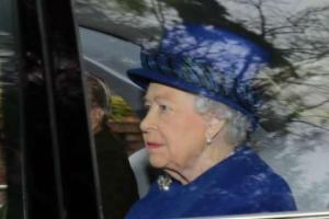Елизавета ІІ впервые после тяжелой простуды посетила Святую Мессу