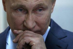 Пропаганда и коррумпированные чиновники: как Путин пытается заполучить контроль над Украиной