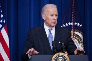 Самолет Джо Байдена уже приземлился в Киеве