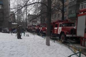 В Харьковской области прогремел мощный взрыв в многоэтажке: одну из жертв взрывной волной выбросило с балкона