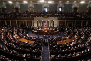 Демократы и республиканцы в Сенате объединились, чтобы ударить по Кремлю новыми санкциями