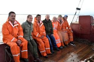 Пользователи соцсетей нашли даму из массовки Путина: "рыбачка" оказалась влиятельной чиновницей