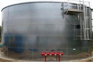 В России целый район пил воду из резервуара, в котором плавали трупы