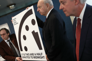 Часы Судного дня перевели вперед из-за скандальных заявлений Дональда Трампа